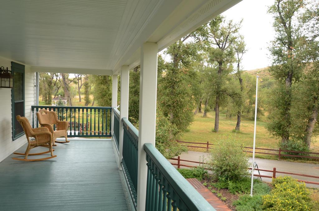 The Historic Elk Mountain Hotel Exterior photo